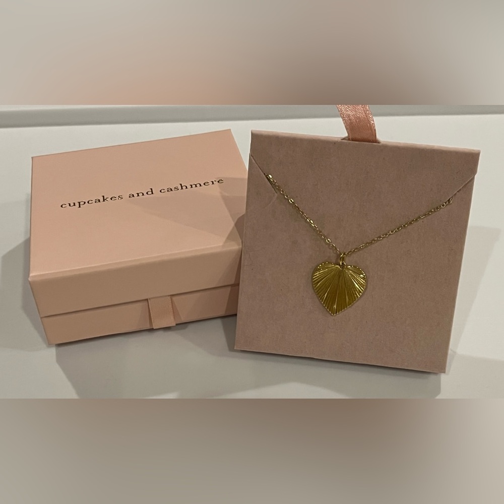 Cupcakes and Cashmere Helen Heart Necklace